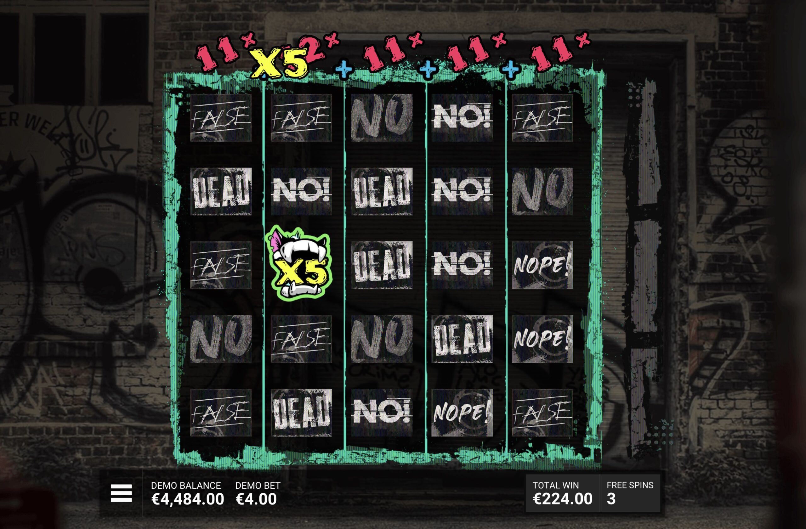 Chaos Crew ойнау үшін Pin-Up казиносындағы бонустар мен кэшбэк интерфейсі