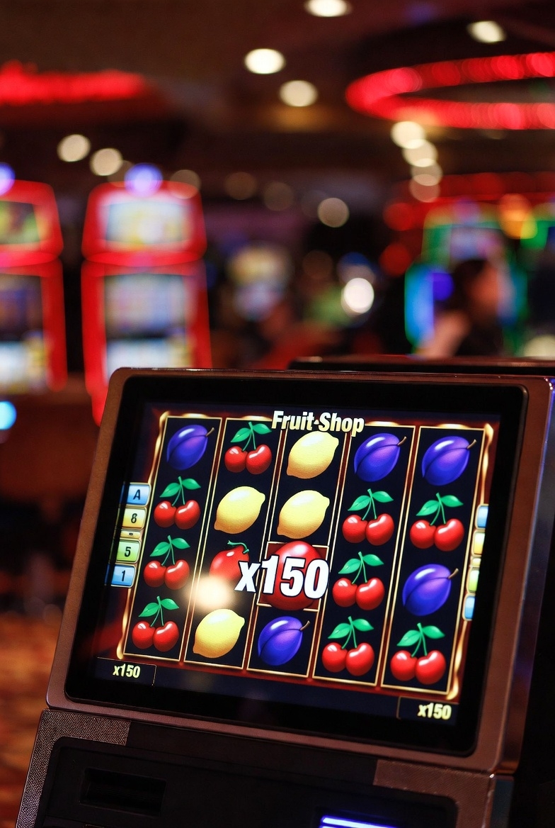 Pin-Up-тағы Fruit Shop слотында х150 еселеуішімен ірі ұтыс мысалы